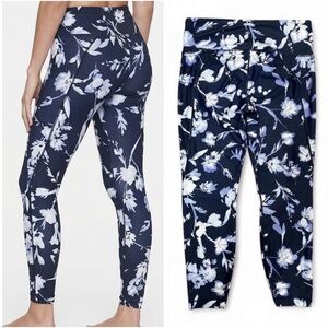 Athleta Leggings Navy White Floral 7/8 Salutation Stash Women’s Large